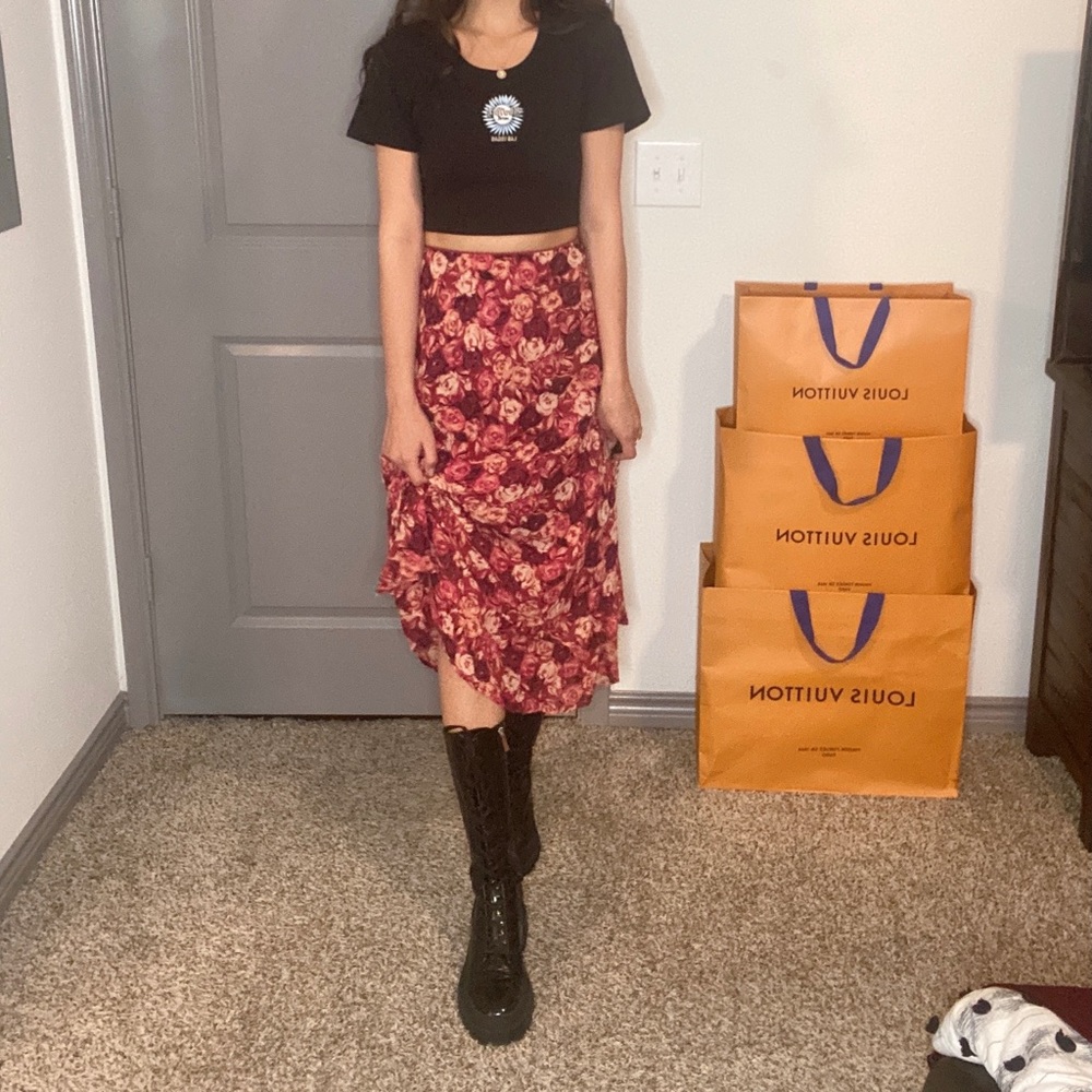 Vintage Floral Midi Skirt. Size Small.